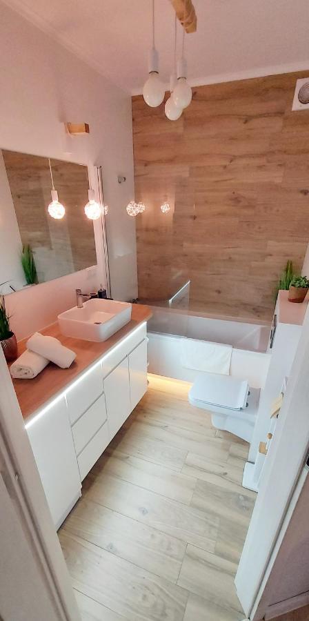 White Velvet Apartment กอร์ซุฟเวียลคอปอลสกี ภายนอก รูปภาพ