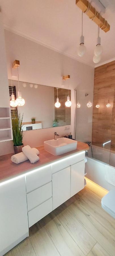 White Velvet Apartment กอร์ซุฟเวียลคอปอลสกี ภายนอก รูปภาพ