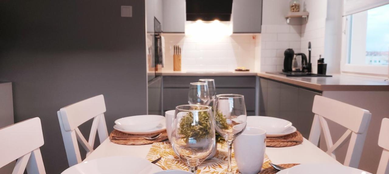 White Velvet Apartment กอร์ซุฟเวียลคอปอลสกี ภายนอก รูปภาพ