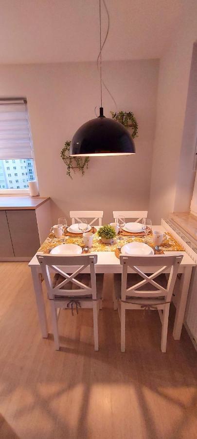 White Velvet Apartment กอร์ซุฟเวียลคอปอลสกี ภายนอก รูปภาพ