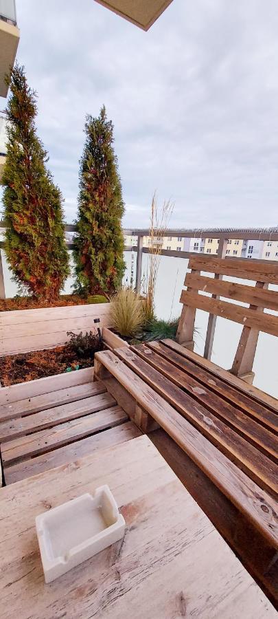 White Velvet Apartment กอร์ซุฟเวียลคอปอลสกี ภายนอก รูปภาพ